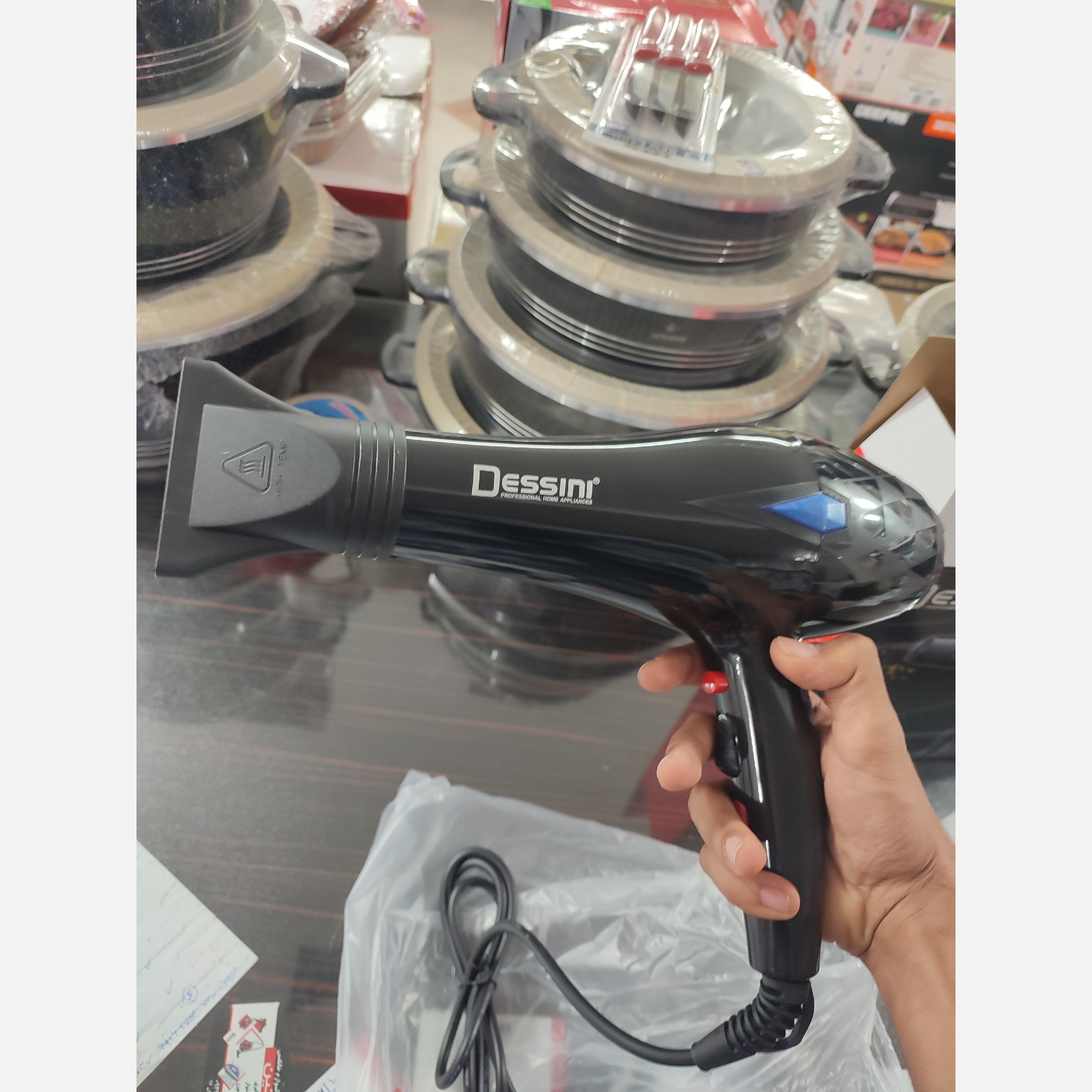 سشوار حرفه‌ای دسینی مدل DS-1001
